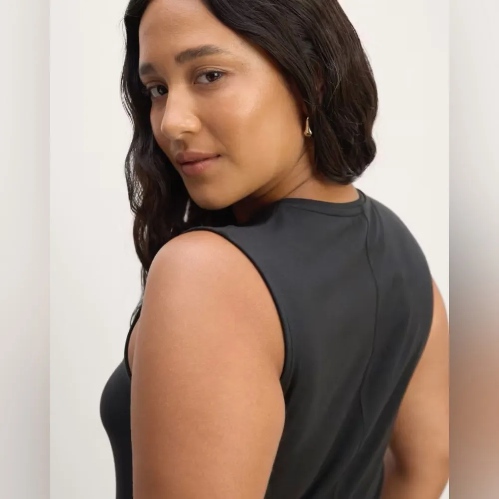 Everlane The Form Tank - Image 4