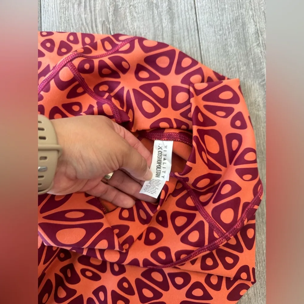 VITALITY x COSMOPOLITAN Vibrant Red and Orange Patterned Leggings Size M - Image 10