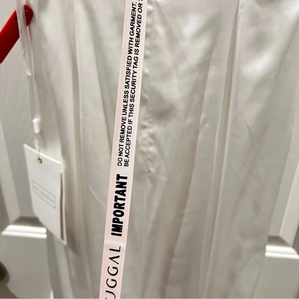 Mac Duggal BRAND NEW #68137 Satin Feather Shoulder V-Neck Gown in White Size 4 - Image 12