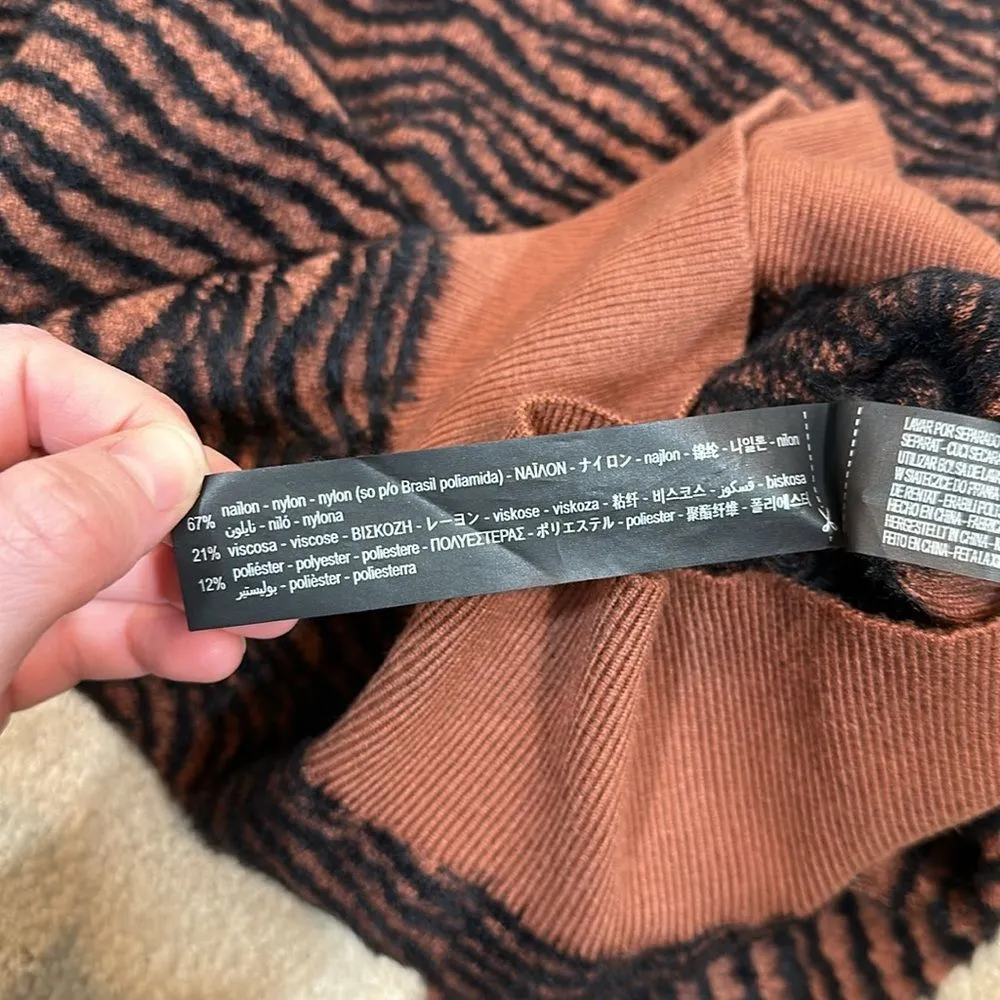 Zara Tiger Animal Print Soft Knit Blogger Mob Wife Crop Women Sweater Size Small - Image 6