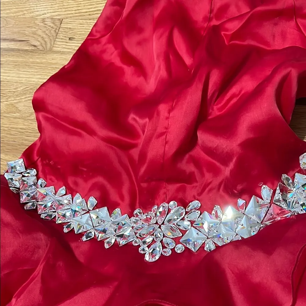 Elegant Red Strapless Gown with Embellishments - Image 4