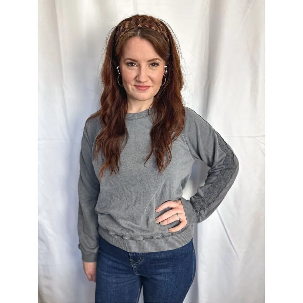 SO  gray sweatshirt - Image 6