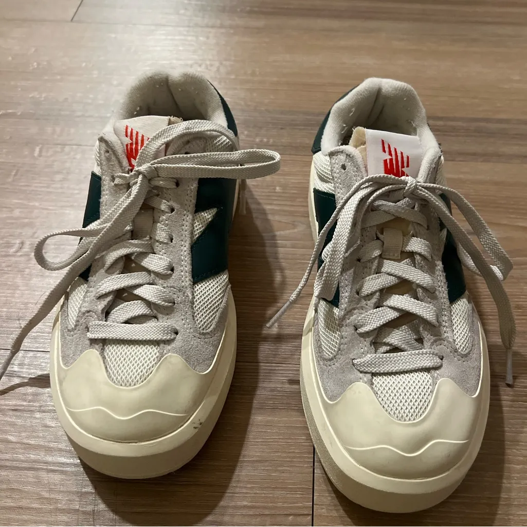 Women’s new balance shoes - Image 2