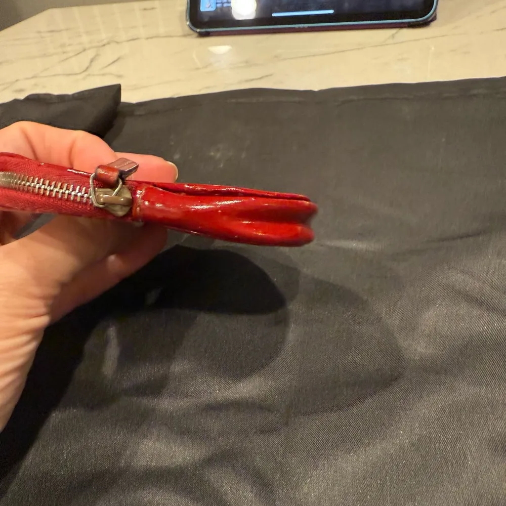 RARE Gucci Heart-Shaped Coin Purse - Image 6