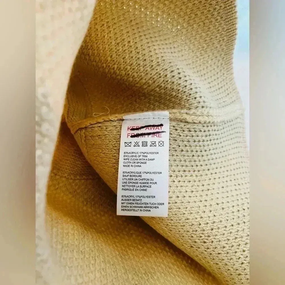 Urban Outfitters Gabbi Rhinestone Bucket Hat In Ivory Celestial NWOT $25 - Image 7