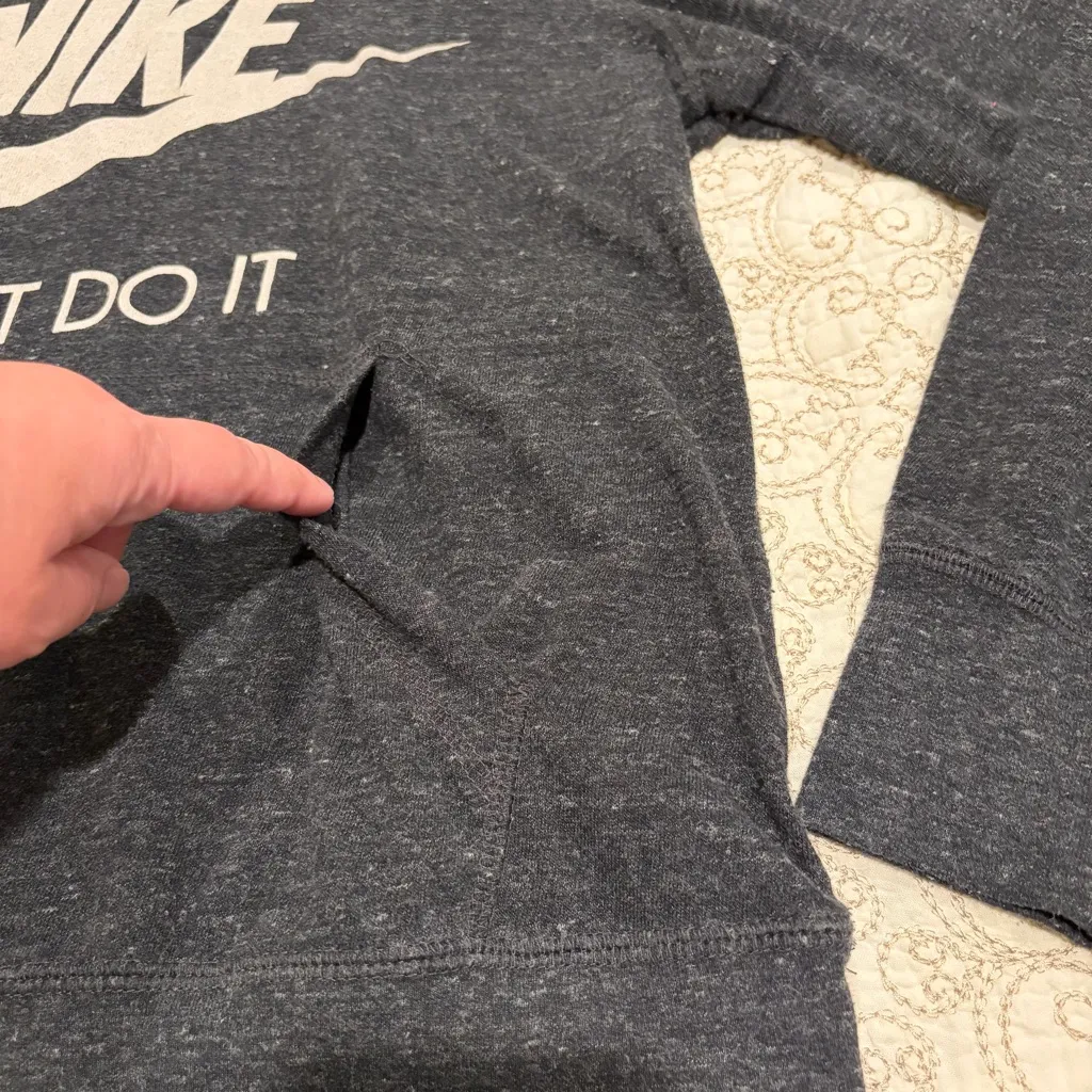 Nike Just Do It Women’s Athletic Pullover Hoodie Sweater Size Medium - Image 5