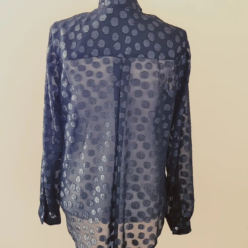 Jennifer Lopez black surplice blouse size large - Image 7