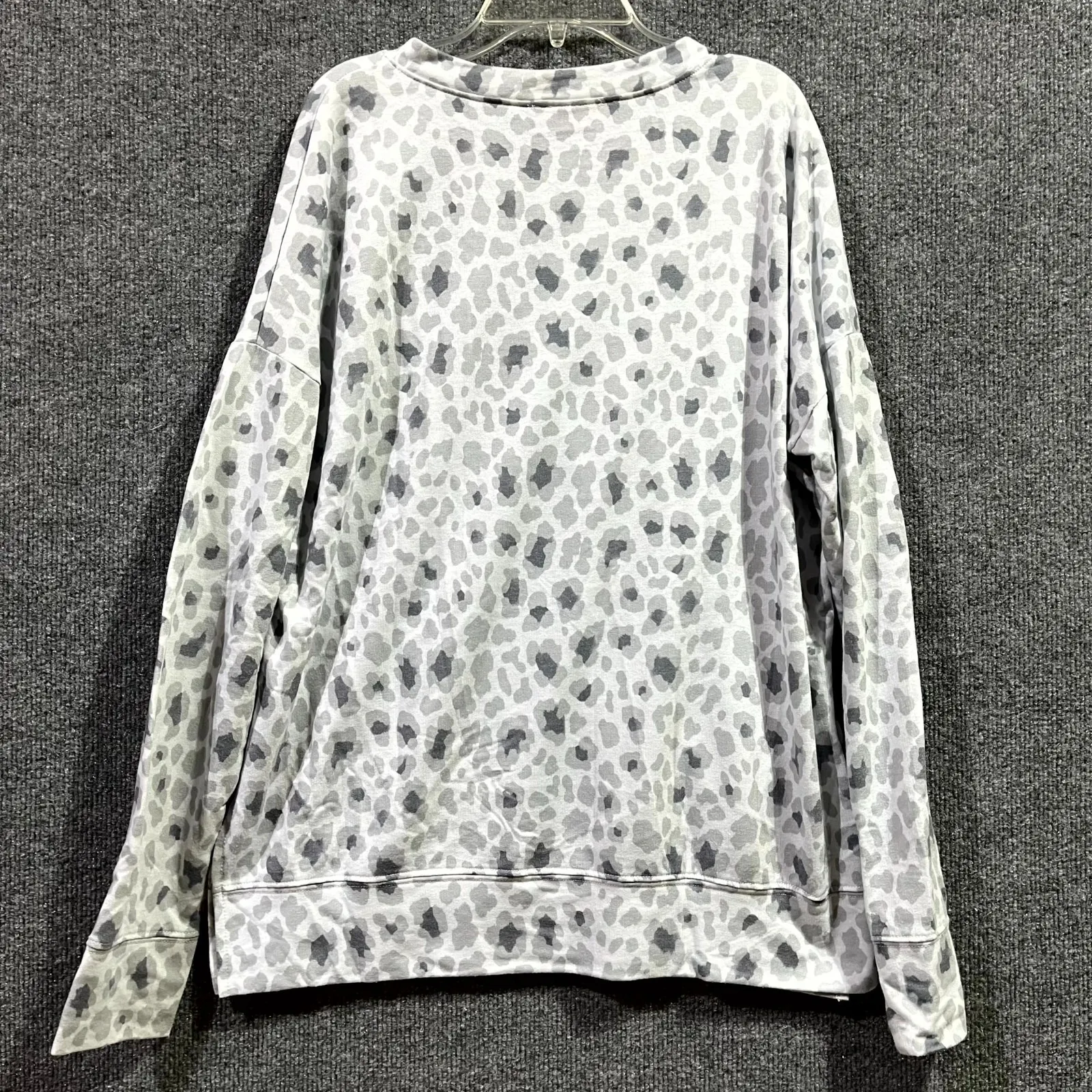 Pink Lily Sweatshirt Womens Small Multicolor Leopard Print Stretch Side Slit - Image 2