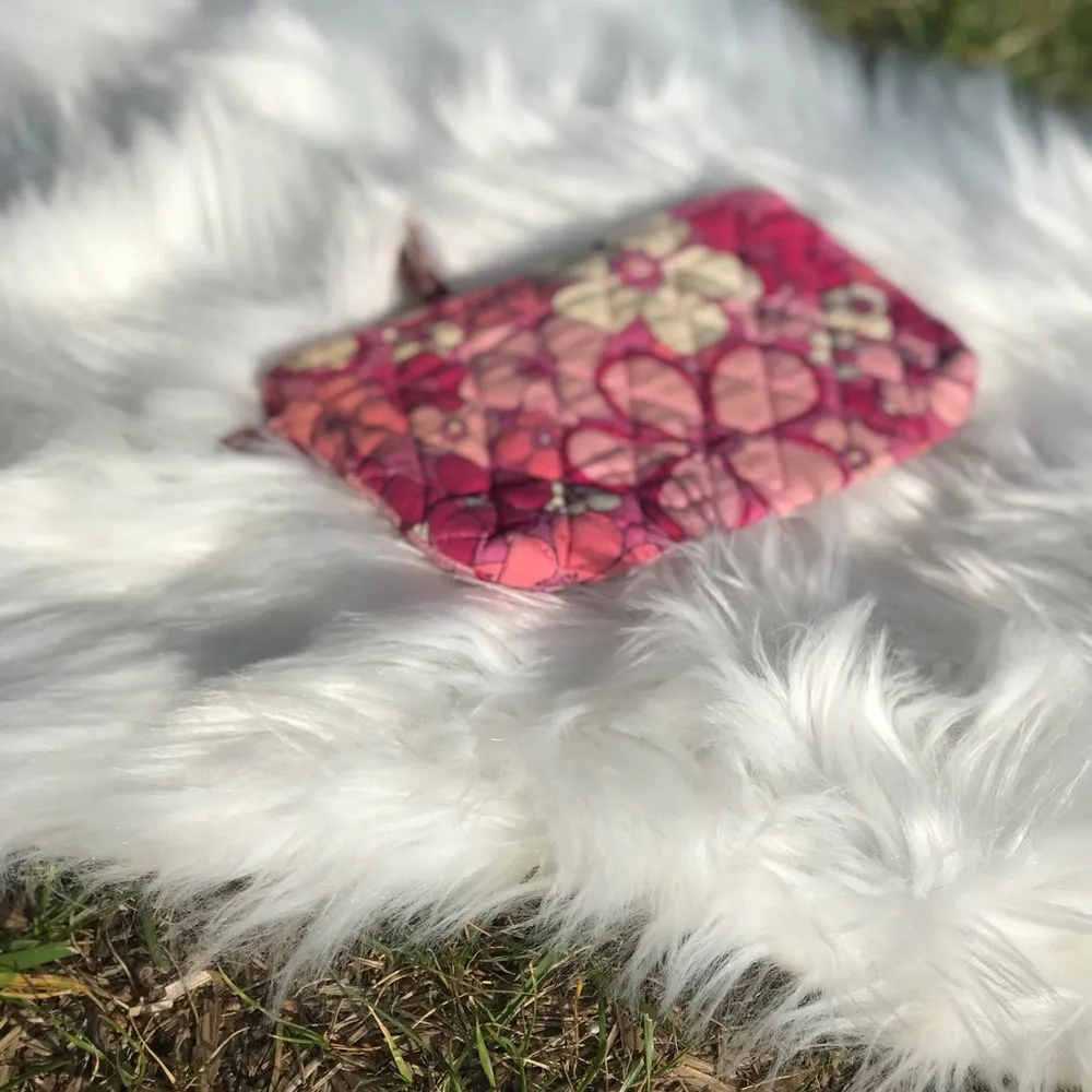 Vera Bradley Small Zip Essentials Bag PRETTY! - Image 2