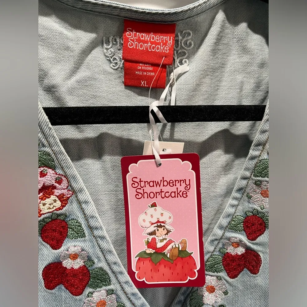 Strawberry Shortcake Floral Strawberry Women's Denim Vest - Image 5