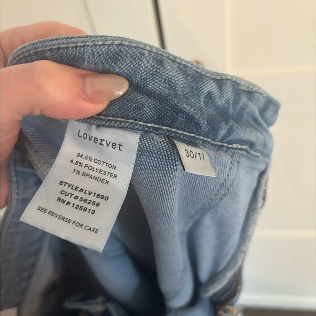 Lovervet Women's Wide Leg Jeans Light Wash size 30 Casual Minimalist Blue - Image 4