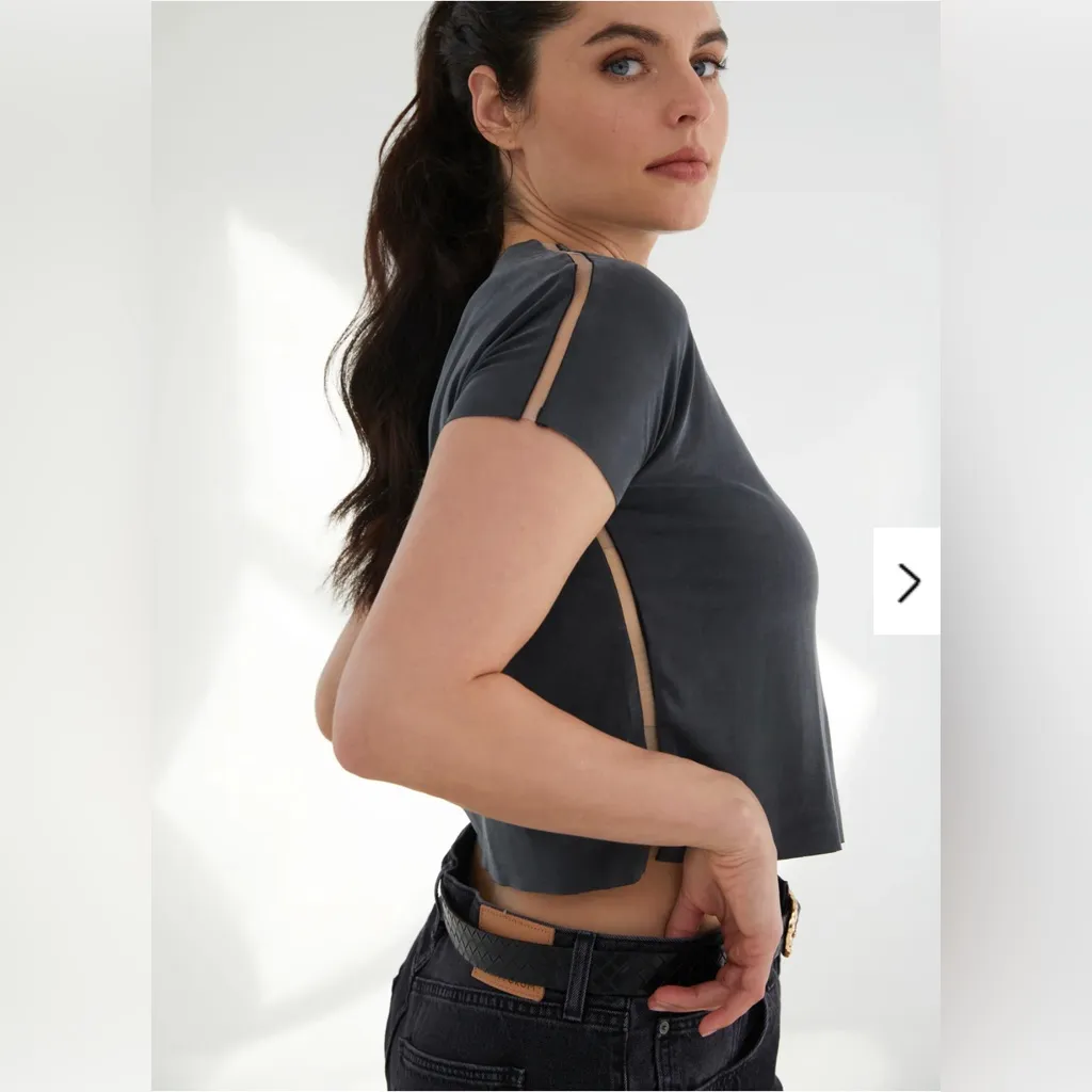 NWT KADA the tee crop Merlot infinity Red Size M - Image 4