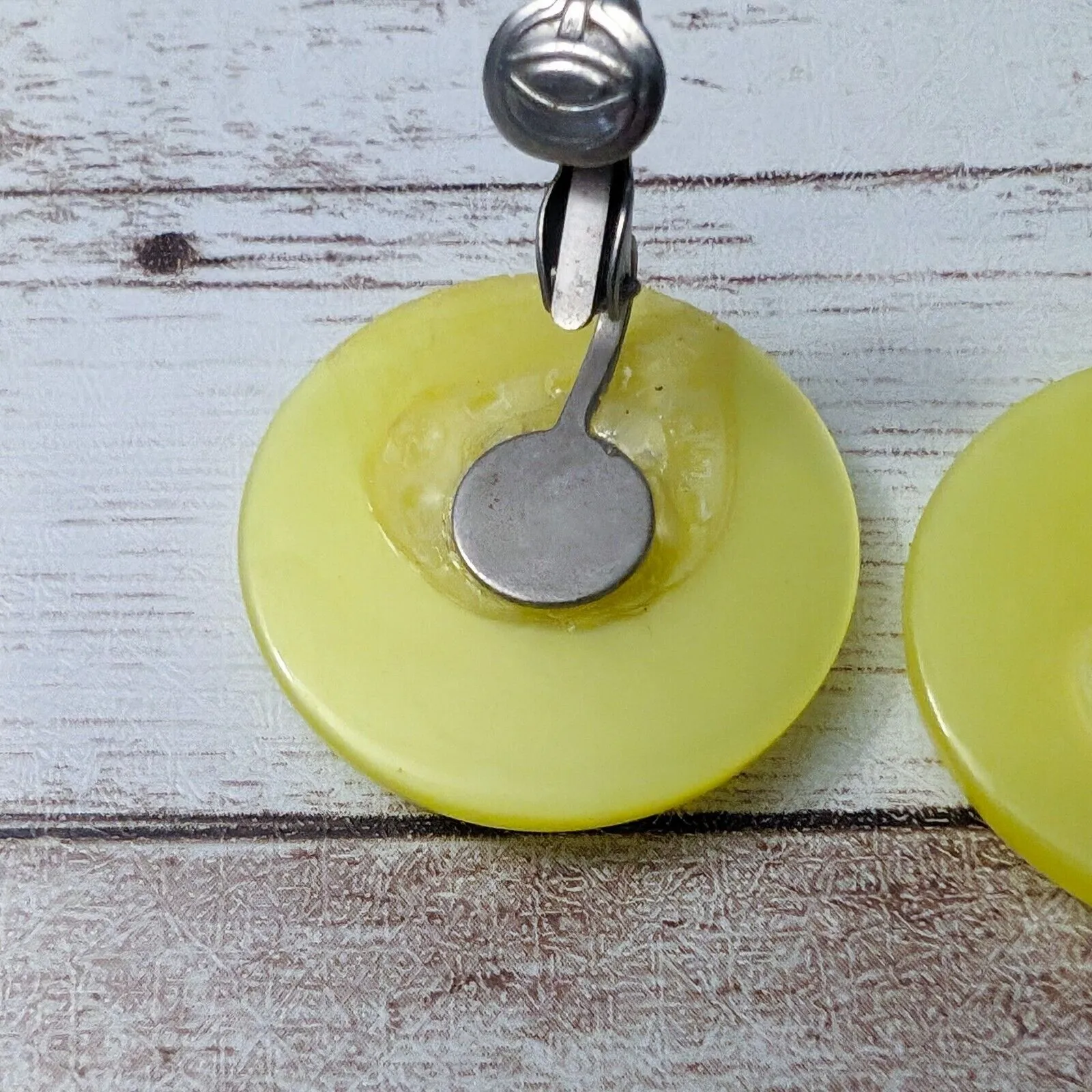 Vintage Clip On Earrings - Image 8