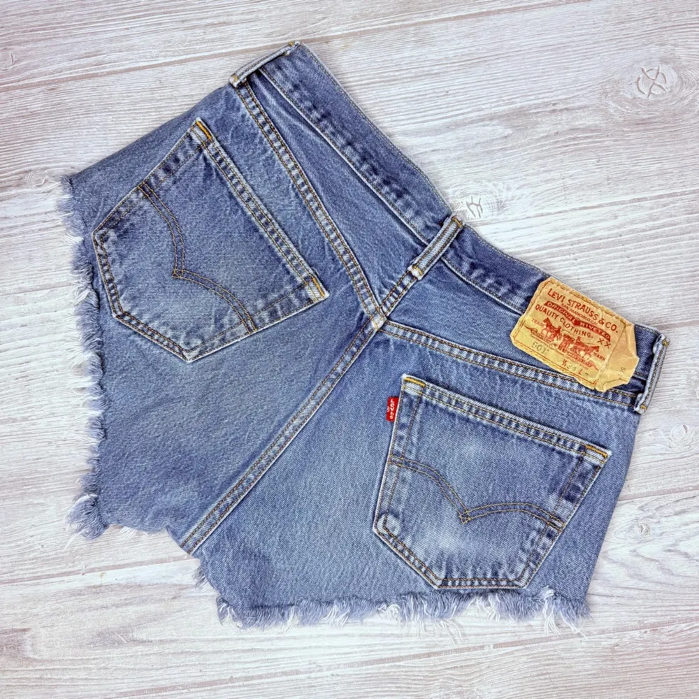 Vintage Levi Jean short shorts denim fringe detail cut off shorts 501 small - Image 3