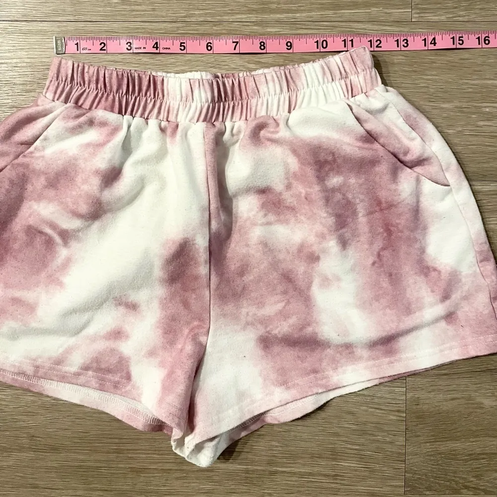 Tie Dye Pink Purple & White Long Sleeve Crewneck And Pocket Shorts Set Size undefined - Image 3