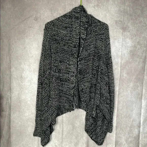 Mudd Heathered Black & White Chunky Knit Cardigan Sweater | Medium - Image 2