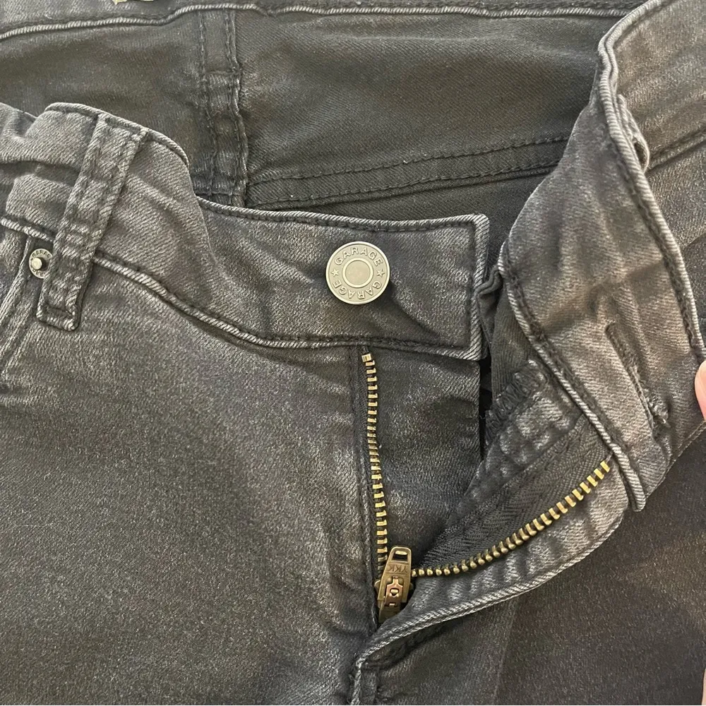 Garage womens black low rise jean jegging size 9 - Image 5