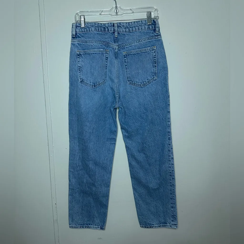 H&M High Waisted Medium Wash Mom Jeans Size 6 - Image 5