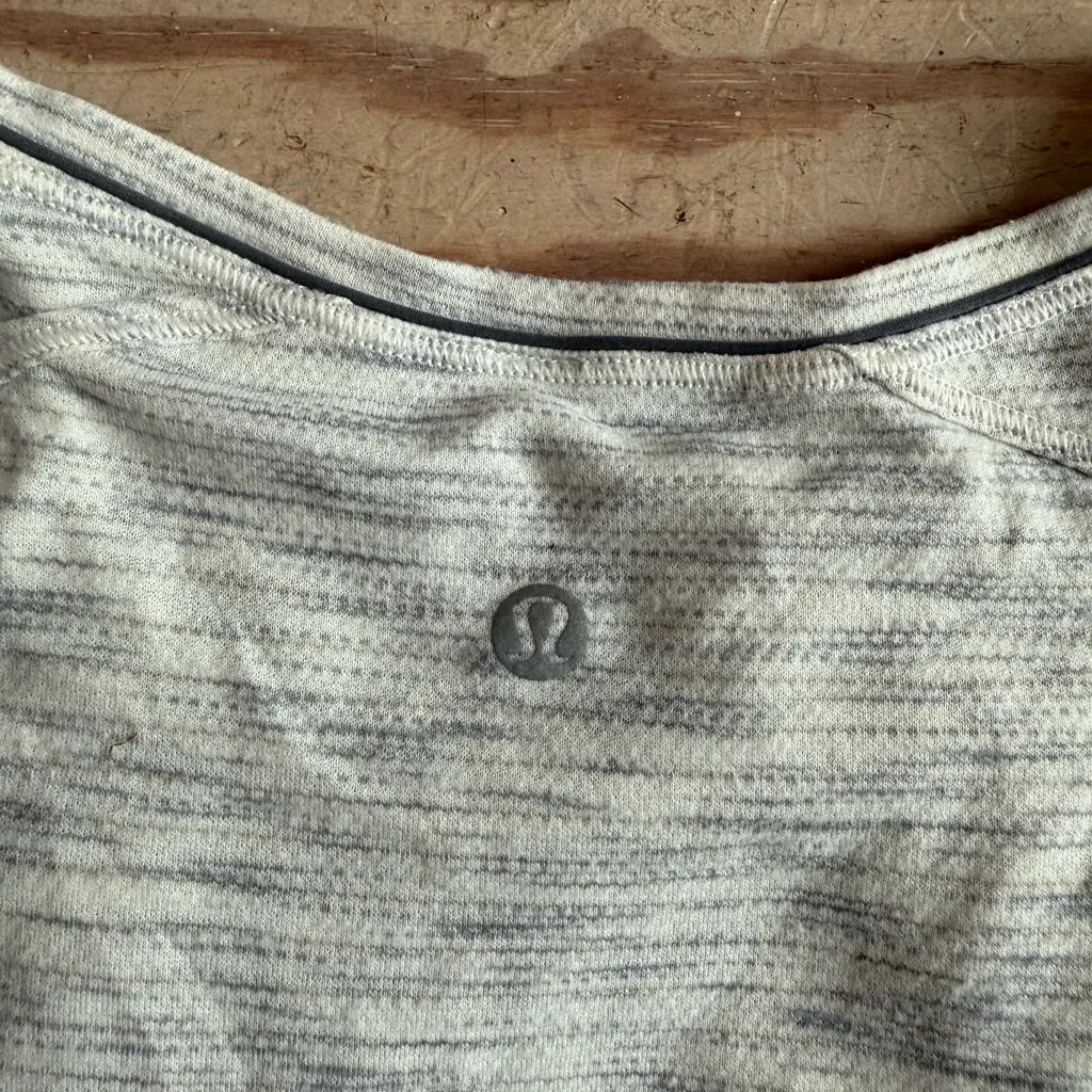 Lululemon Another Mile Short Sleeve size 12 - no size dot - Image 3