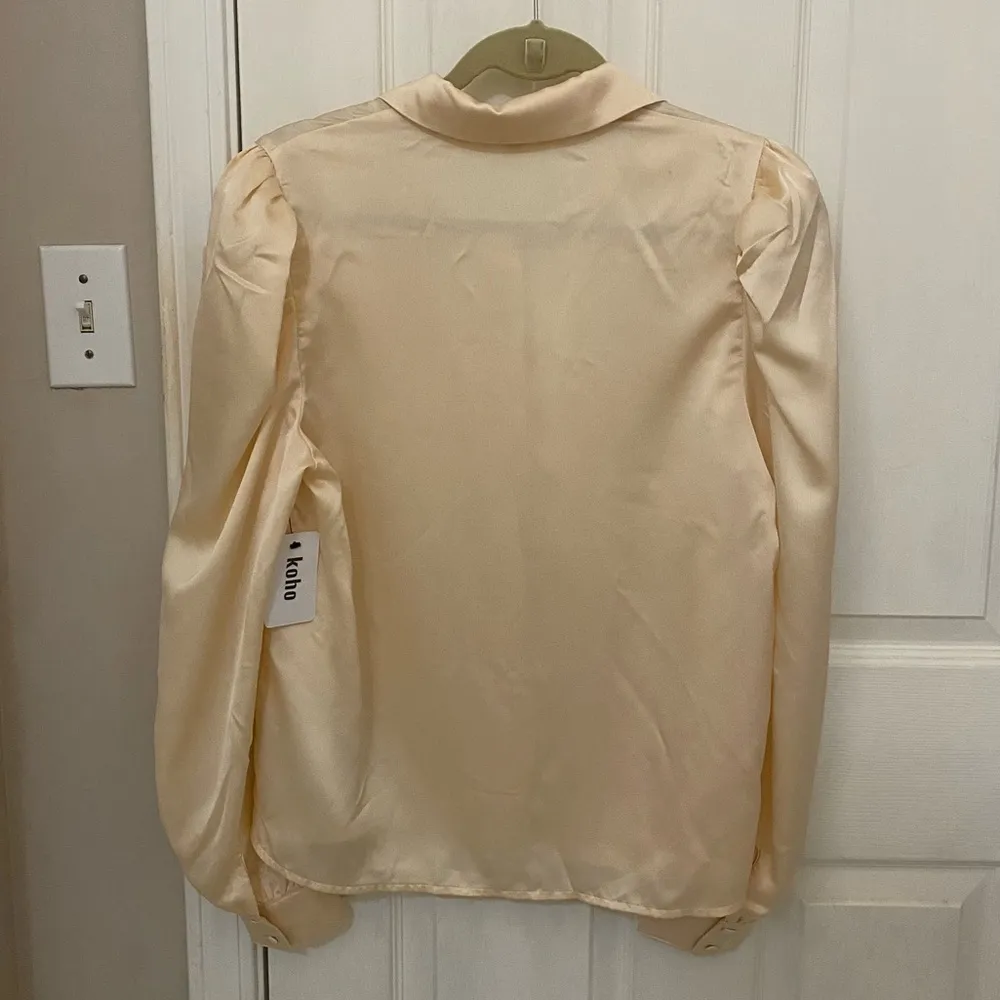 NWT!!  Thankful Love Long-Sleeve Satin Button Down Collared Shirt - Image 16