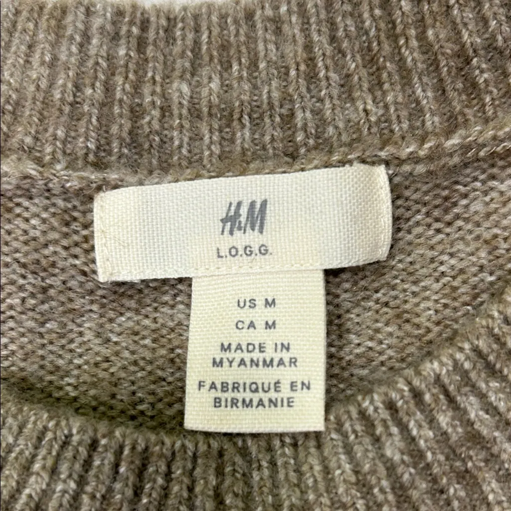 H&M Men's Beige Crewneck Sweater - Image 12