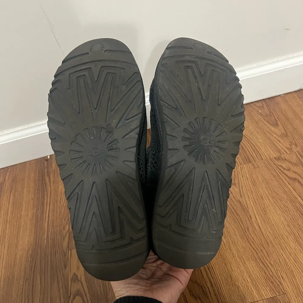 UGG Black Sparkle Classic Mini Boots Size 7 US $160 - Image 6