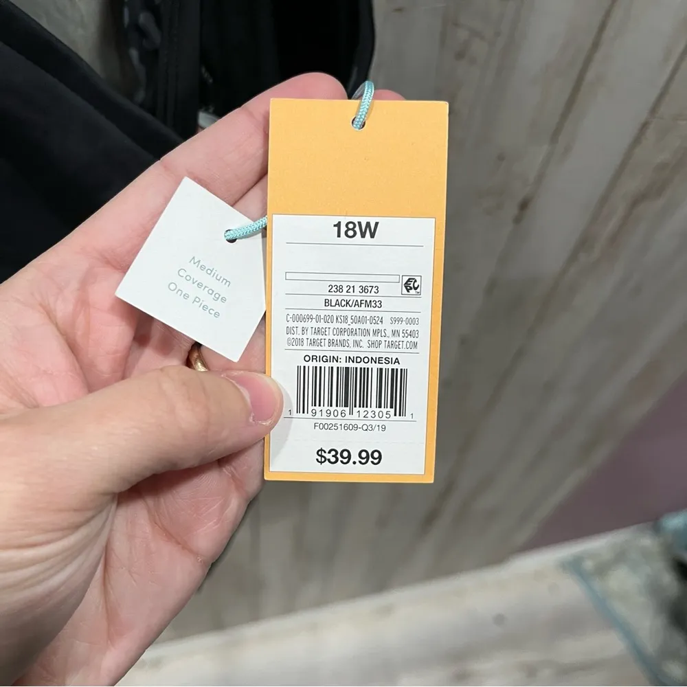 NWT Kona Sol Black Floral Medium Coverage One Piece Swimsuit Bathing Suit - Image 5