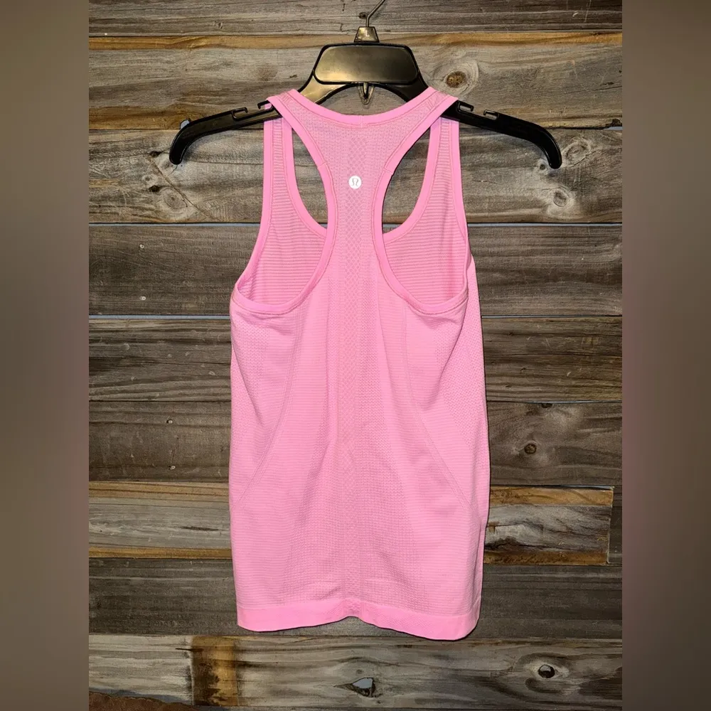 Lululemon Run: Swiftly Tech Racerback- size 4 - heathered vintage pink - Image 3