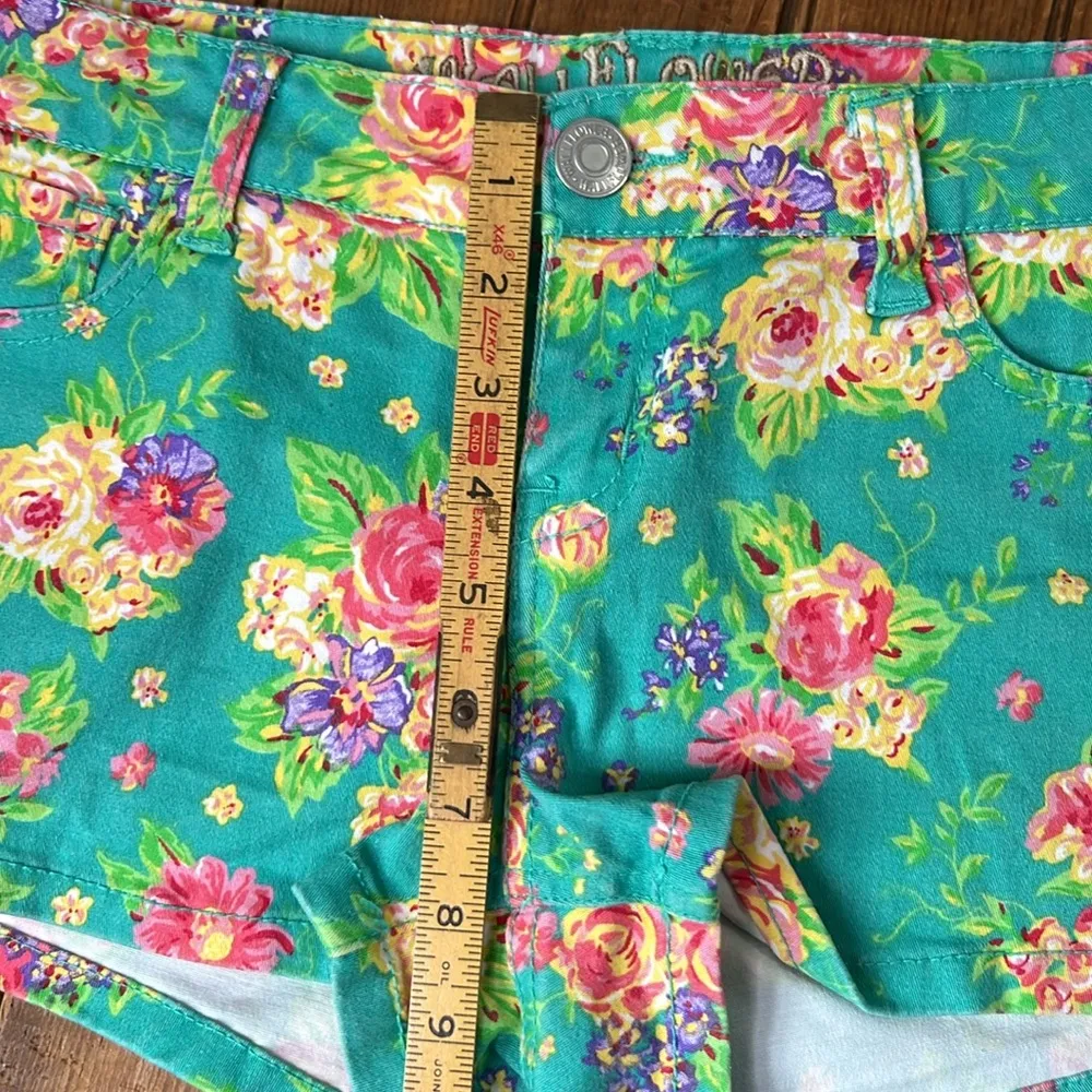Women’s vintage Y2K Wallflower low rose bright floral short shorts size 7 - Image 6