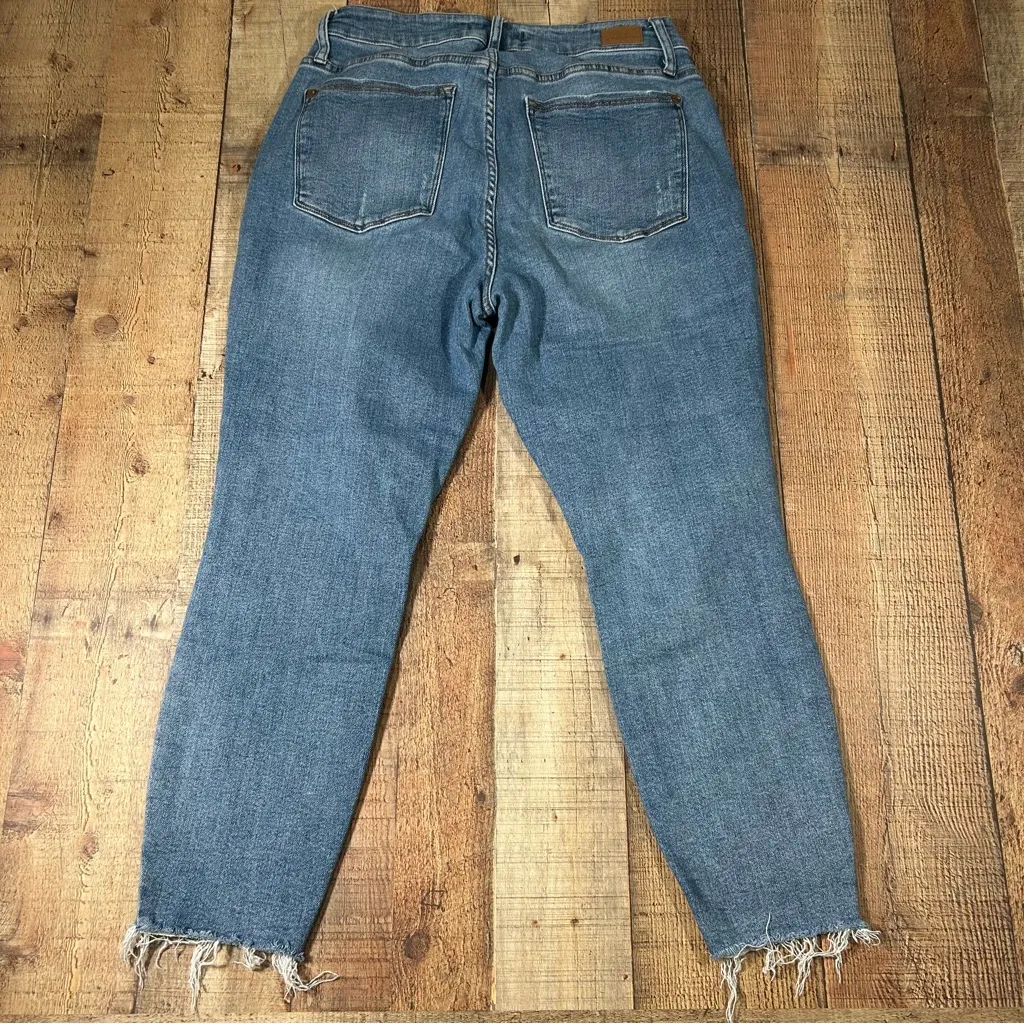 Judy Blue 14W Relaxed Fit Jeans Sunflower Embroidered Raw Hem Stretch Plus Size - Image 6