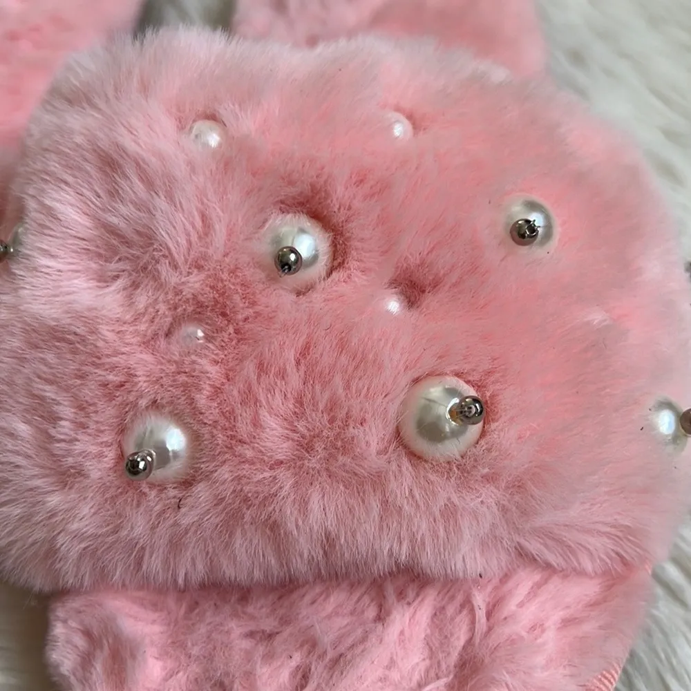 Fuzzy Pink Slippers NWOT Size 7 - Image 4