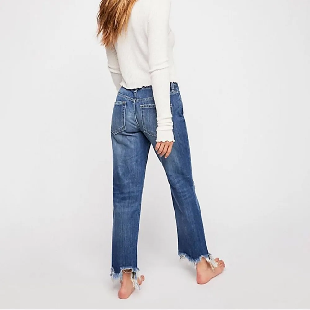 Free People We The Free NWT Maggie Straight Leg Raw Hem Jeans in Sequoia Blue - Image 2