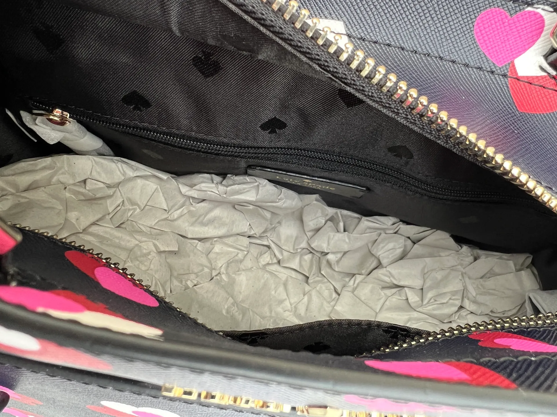 staci heart print medium satchel - Image 11