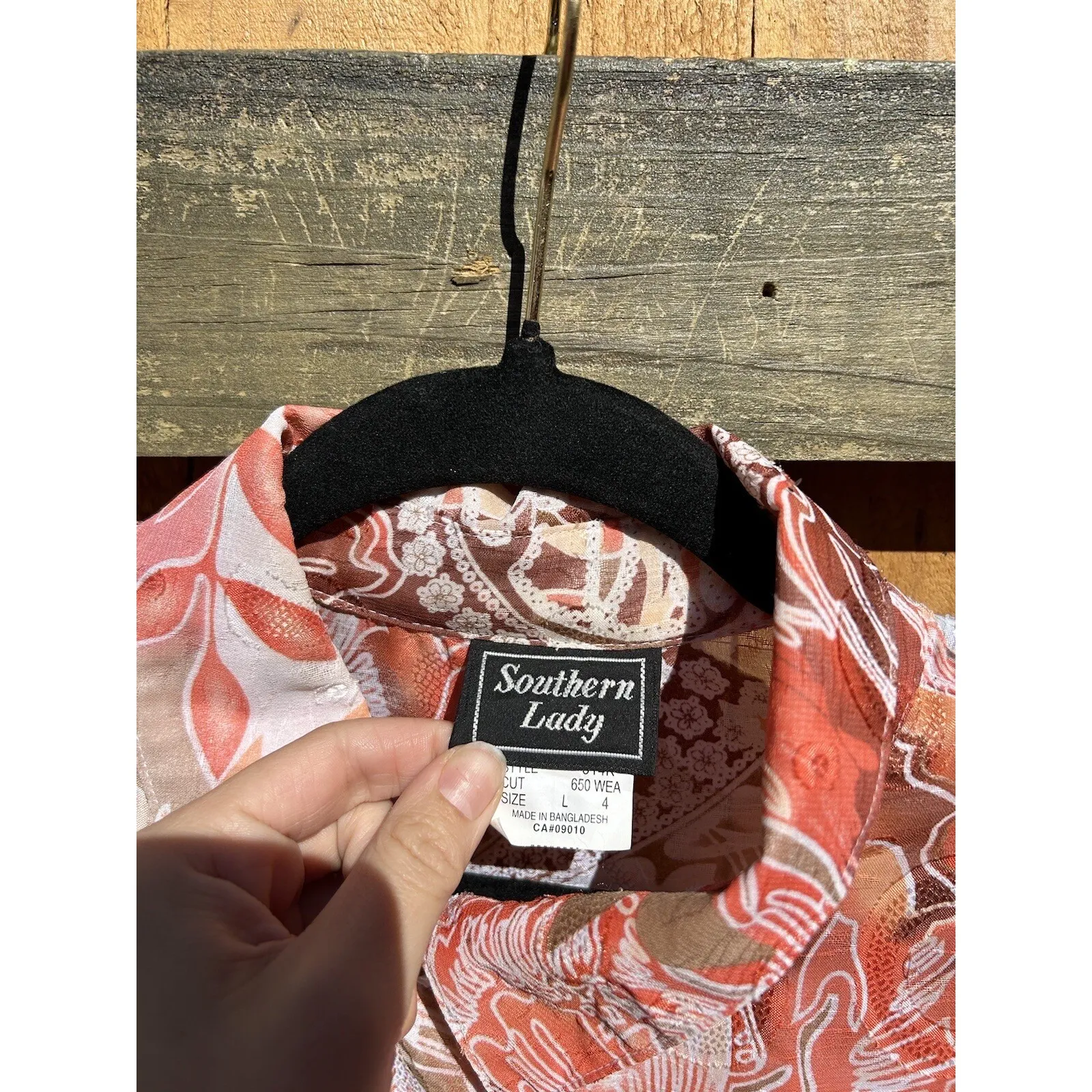 Southern Lady Semi Sheer size Large Button Up Floral Leaf Orangeā Spring Summer - Image 6