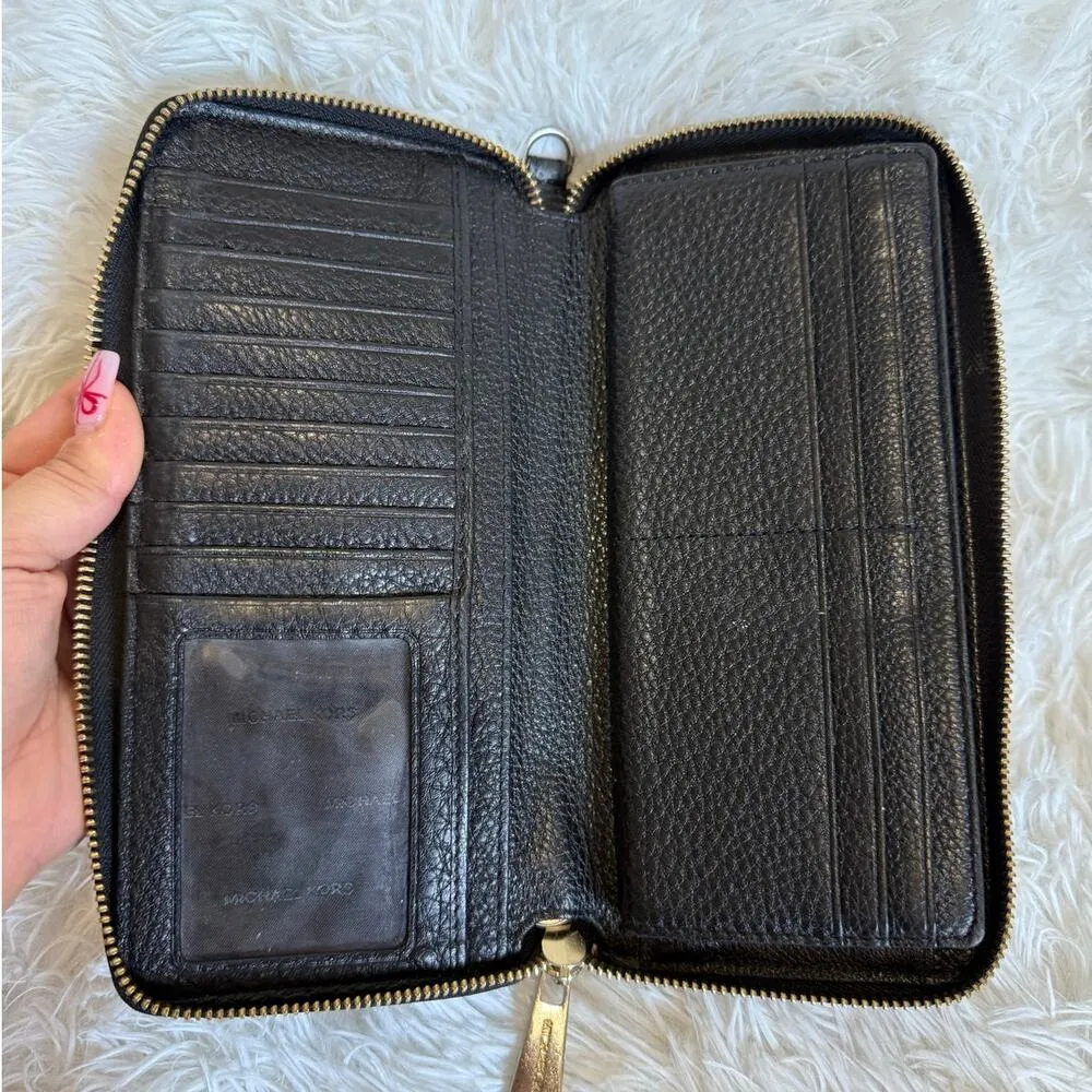 Michael Kors Black Zip Around Wallet - Image 9