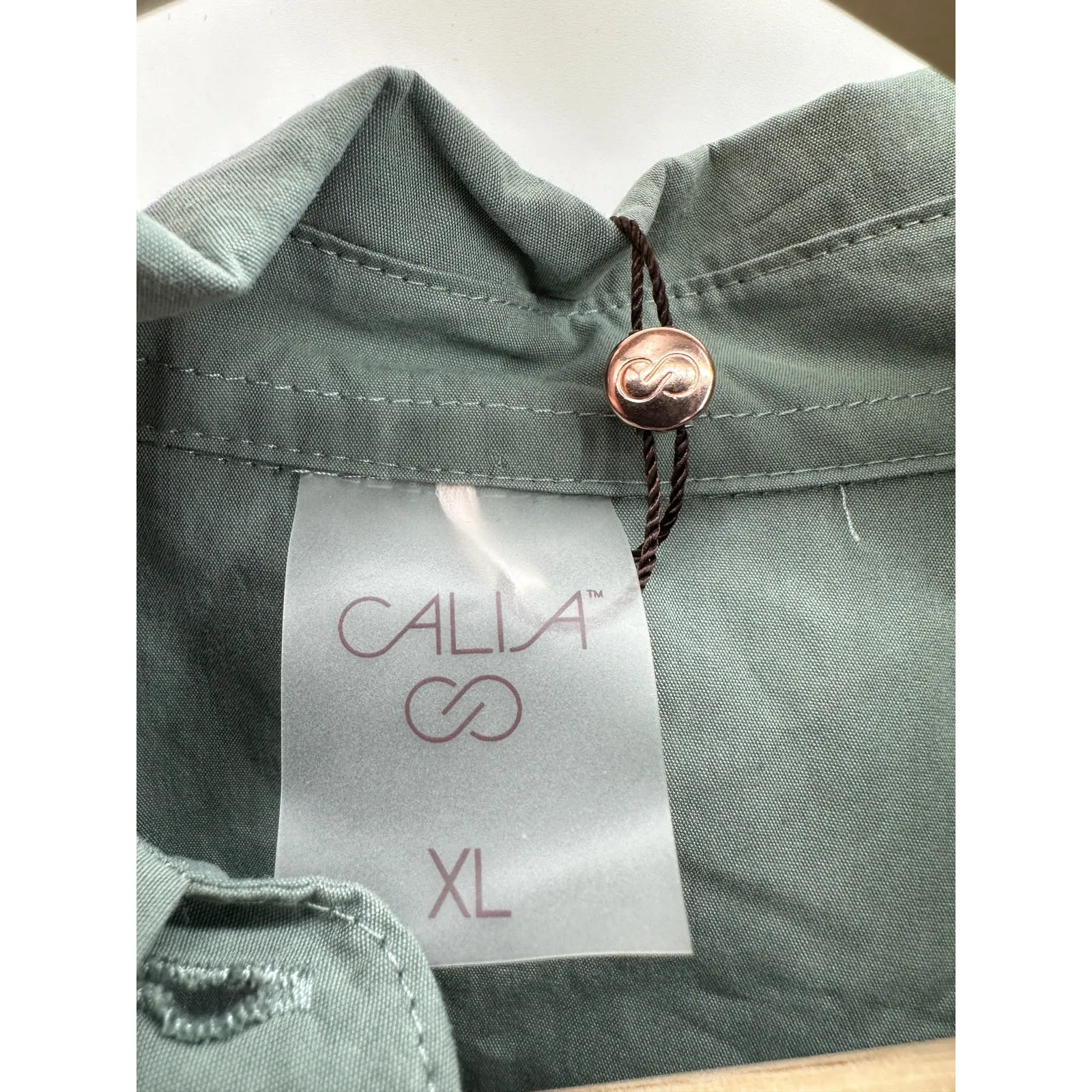 CALIA Button Front Shirt Women XL NWT Green Long Sleeve Collar Outdoors Hiking - Image 5