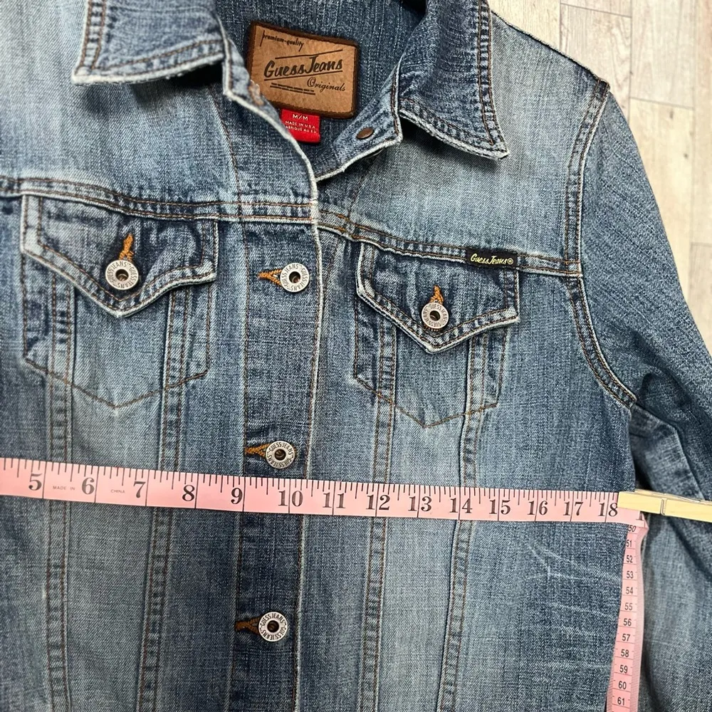 Guess Women’s denim jacket with rhinestones Sz Medium - Image 4
