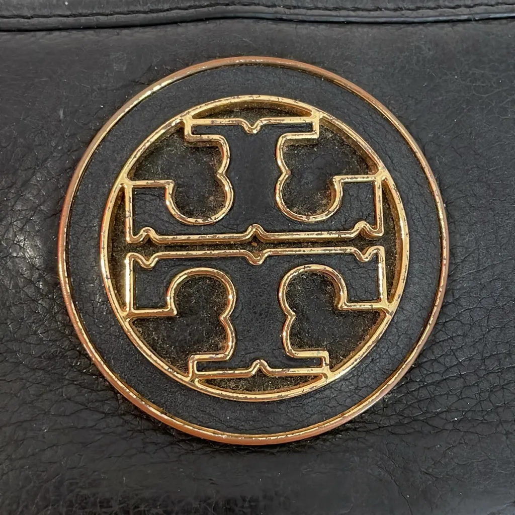Tory Burch Zippy Wallet - Image 2