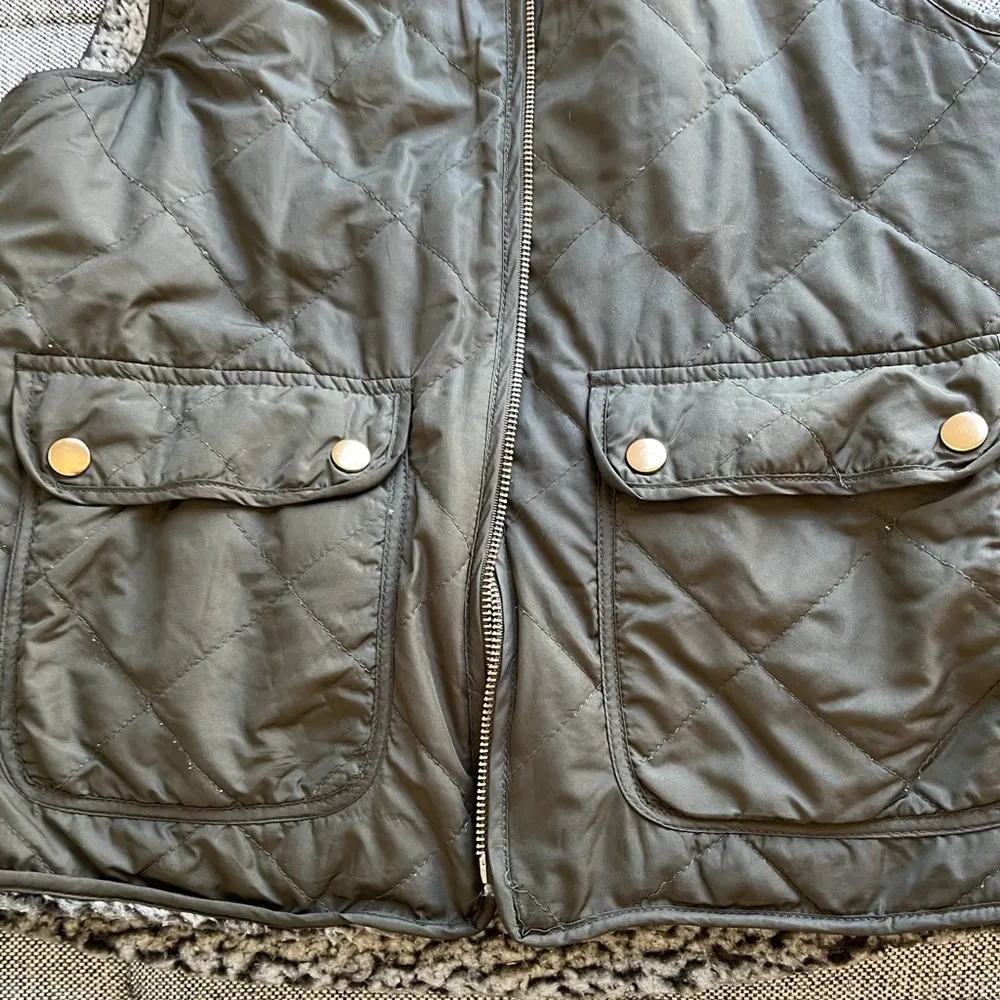 Fall Essential: Olive Green fuzzy vest - Image 5