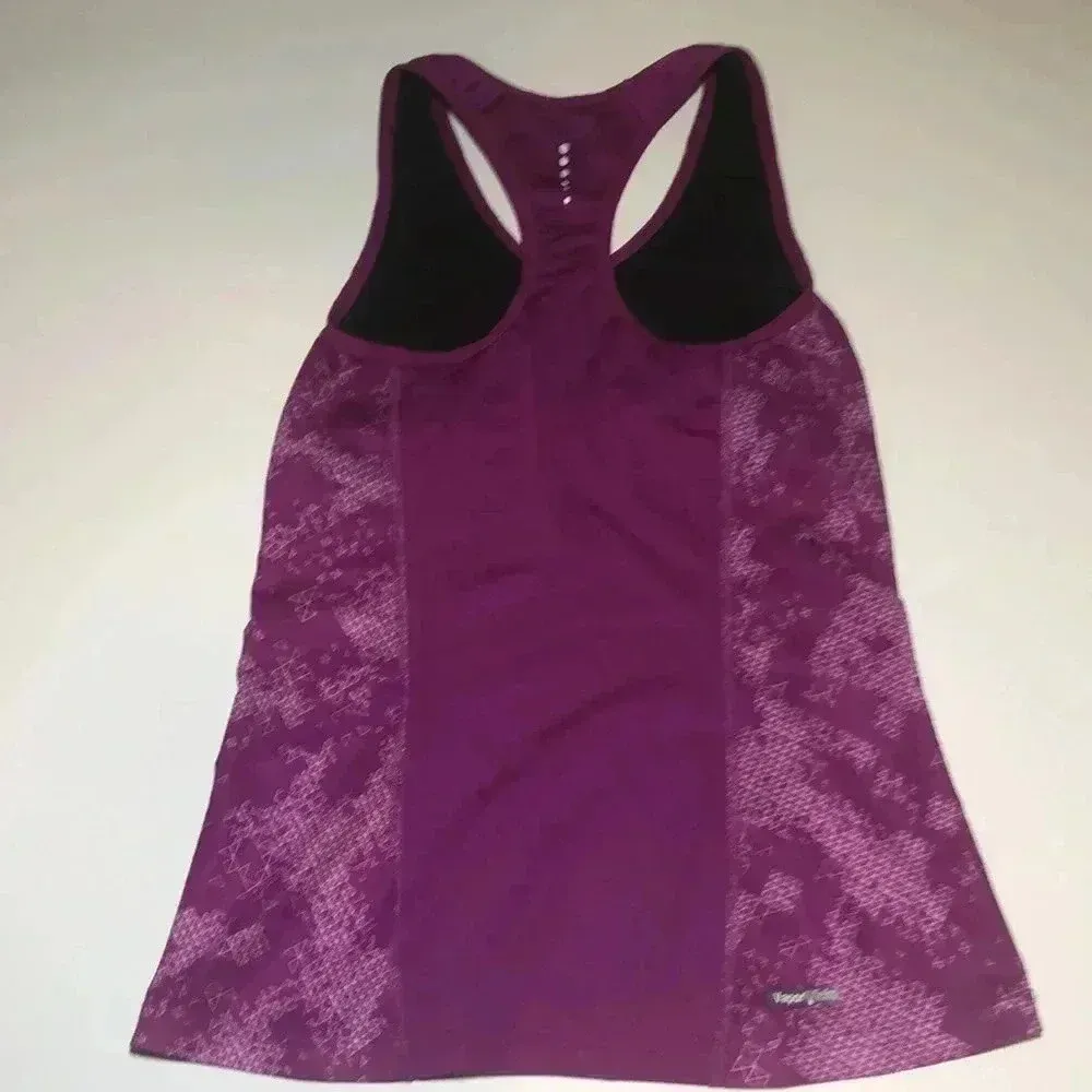 THE NORTH FACE Vapor Wick Racerback Tank in Fuchsia Size: XS - Image 5