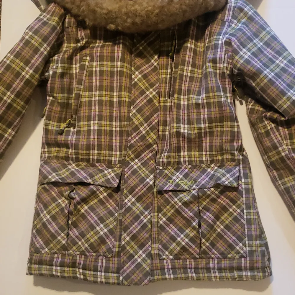 Liquid Boardwear 2500 snowboard jacket, removable hood Green - Image 4