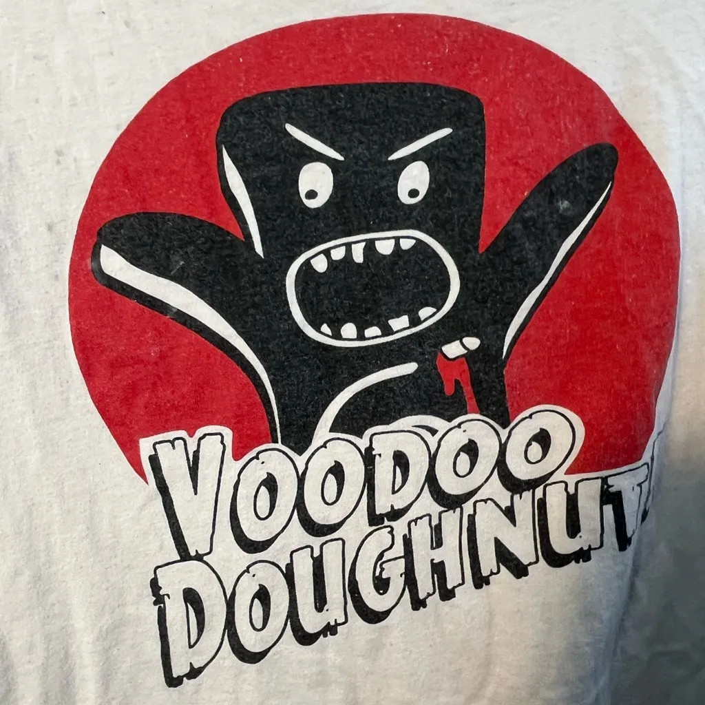 VooDoo Doughnut Graphic T Shirt White And Red Tee SZ S Cotton Crew Neck - Image 3