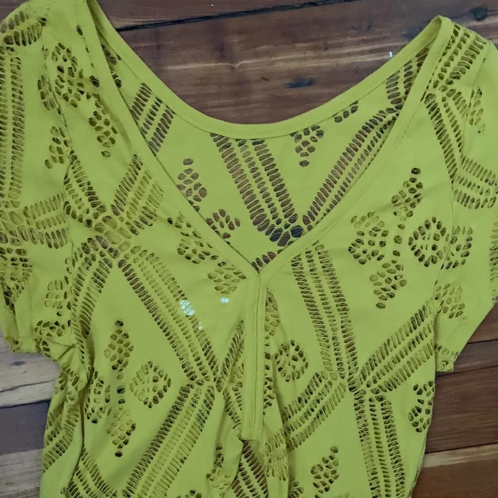 Urban Outfitters Patterned Yellow Crop Top - Image 2