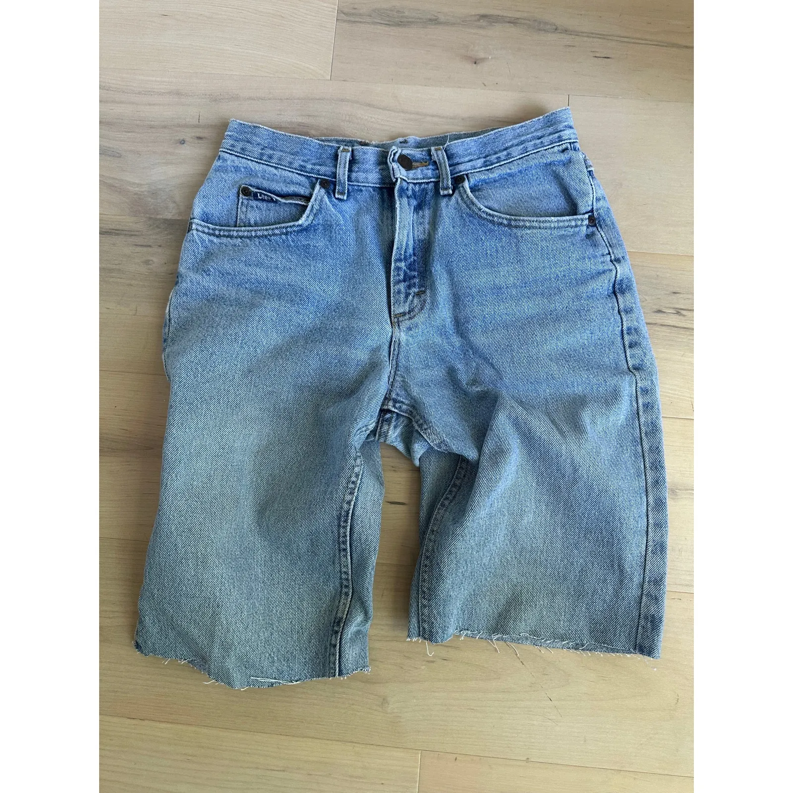 Vintage Lee Cutoff jean Denim Shorts Size  28" Waist  Light Wash USA made - Image 2