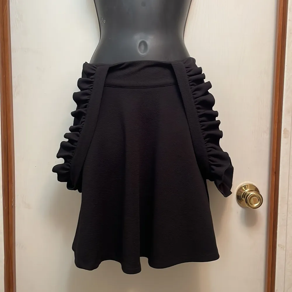 Women’s S skirt with ruffled shoulder straps side, zipper. Shirt not included. - Image 9
