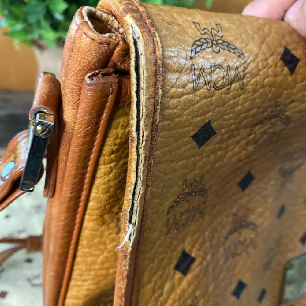 Authentic Vintage MCM Bag/Crossbody w/Clutch Wallet & Dust Bag - Image 3