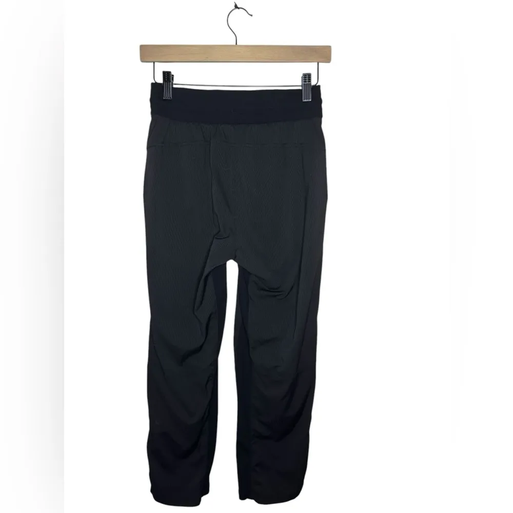 Lululemon Beyond The Studio Crop Pant Size 4 Black - Image 6