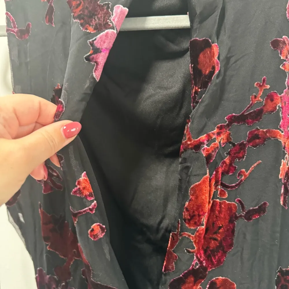 Lulus Composed Glamour NWOT size M Black Burnout Velvet Mock Neck Maxi Dress Size M - Image 7