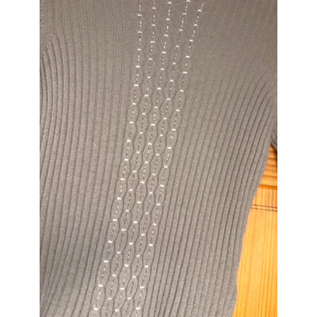 Woolrich Women’s Lambswool Angora Cable Knit Sweater Size M - Image 3