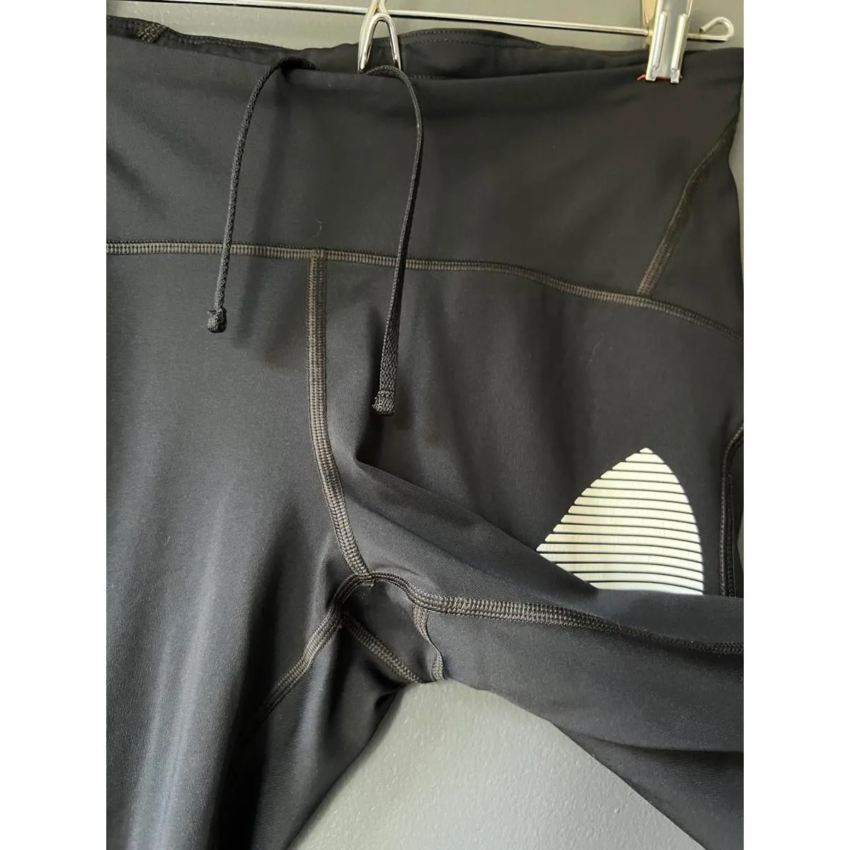 Under Armour Women's Compression Leggings Medium - Image 6